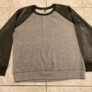 V.S. lg. faux leather pullover